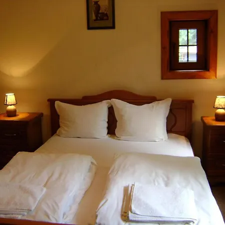 Hotel Todorini Kashti 2*