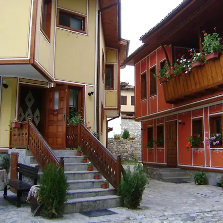Hotel Todorini Kashti 2*