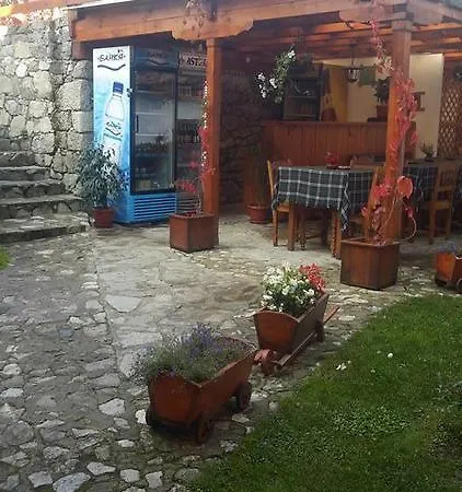 Hotel Todorini Kashti 2*