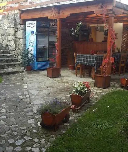 Hotel Todorini Kashti 2*